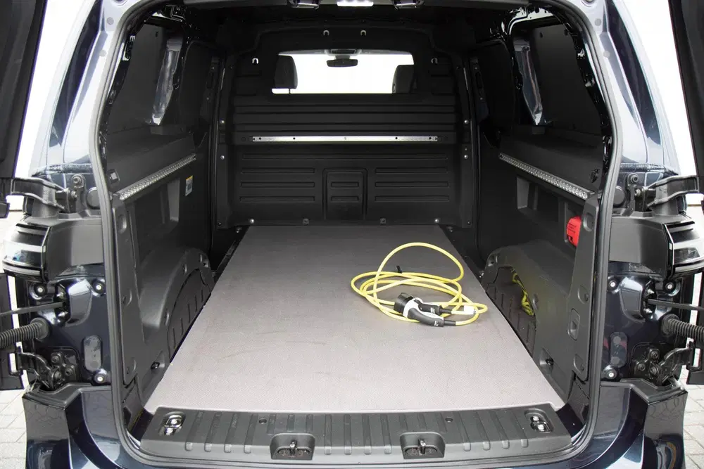 Volkswagen ID. Buzz ID. Buzz Cargo 286pk Anniversary Edition 7 uit 2025, foto 14