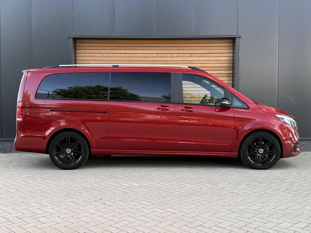 Mercedes-Benz V-Klasse 300d Extra Lang XXL DC AMG Avantgarde uit 2022, foto 2