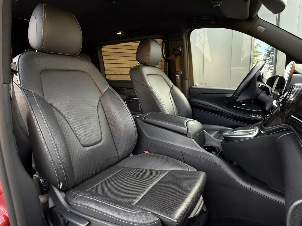 Mercedes-Benz V-Klasse 300d Extra Lang XXL DC AMG Avantgarde uit 2022, foto 4