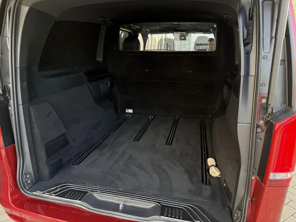 Mercedes-Benz V-Klasse 300d Extra Lang XXL DC AMG Avantgarde uit 2022, foto 9