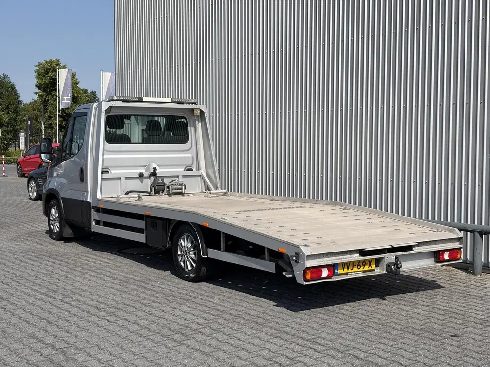 Iveco Daily 35S21H 3.0 410*OPRIJWAGEN*AUTOM*LIER*NAVI* uit 2022, foto 14