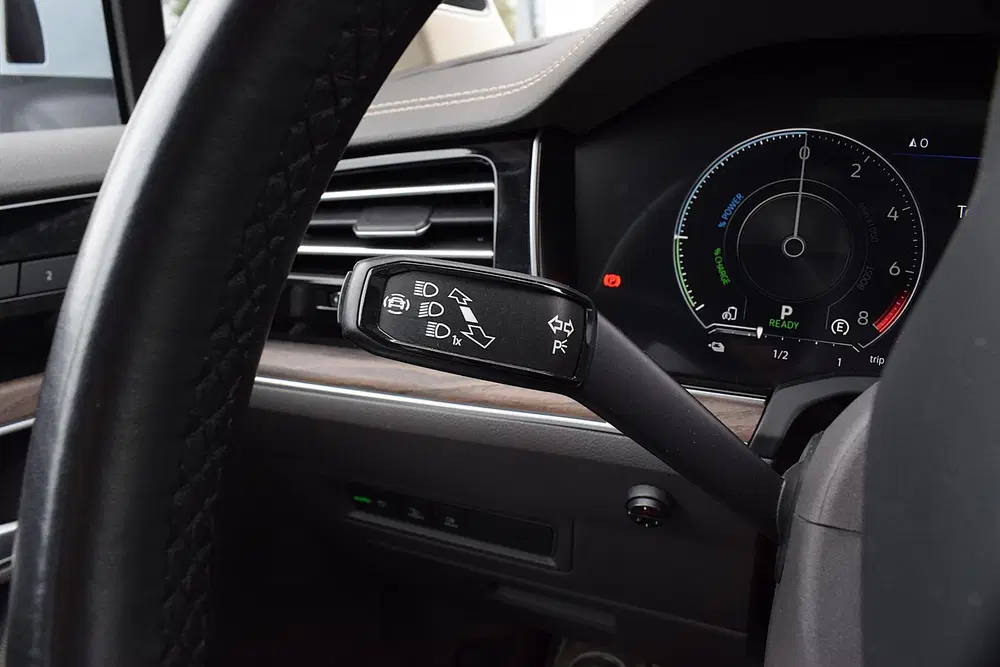 Volkswagen Touareg 3.0 TSi eHybrid 4MOTION uit 2020, foto 14