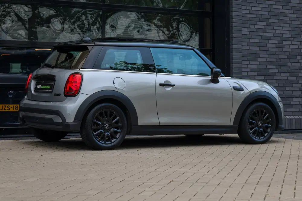 Mini Cooper 1.5 Cooper Classic uit 2023, foto 15