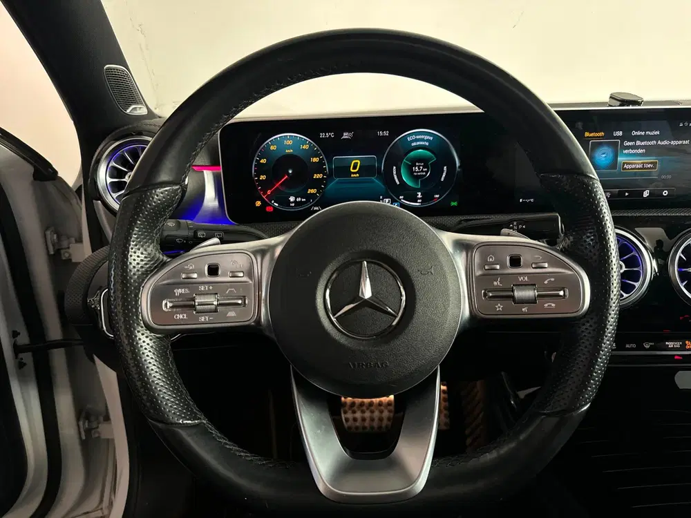 Mercedes-Benz A-Klasse 220 AMG Pano uit 2019, foto 11