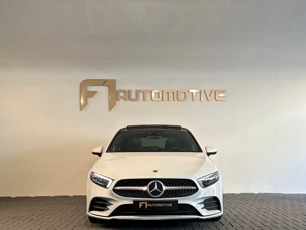Mercedes-Benz A-Klasse 220 AMG Pano uit 2019, foto 2