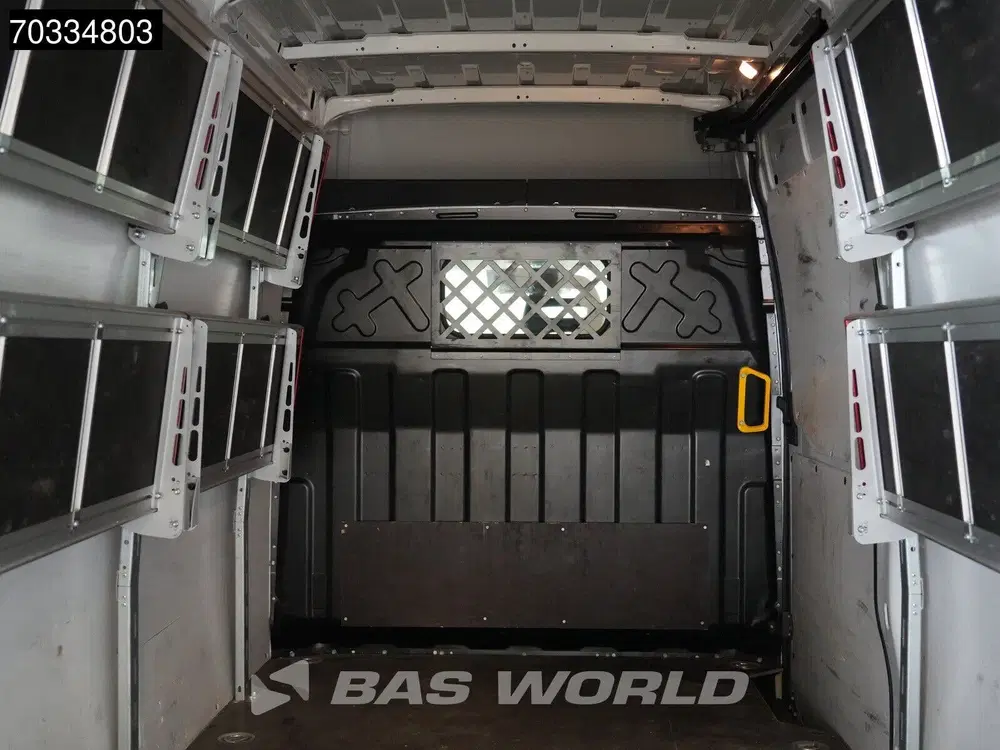 Iveco Daily Automaat L3H2 160PK Airco Camera Parkeerse uit 2024, foto 12