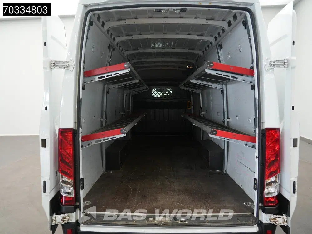 Iveco Daily Automaat L3H2 160PK Airco Camera Parkeerse uit 2024, foto 13