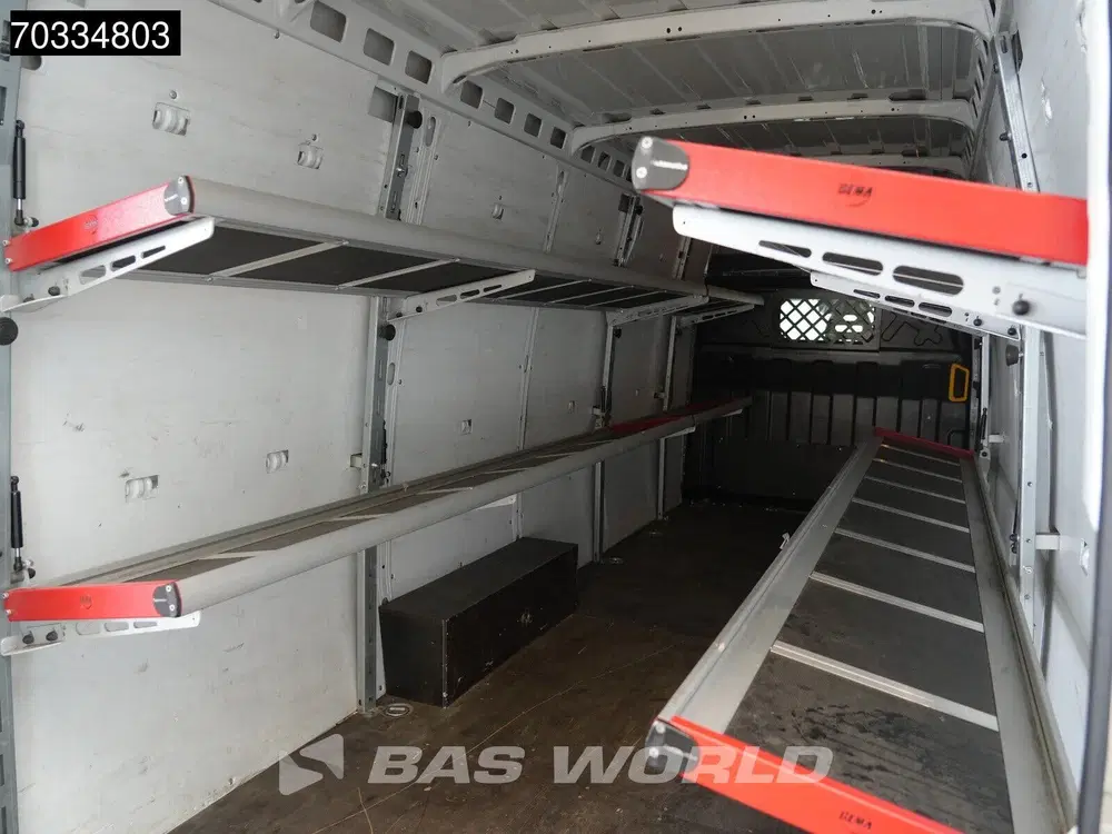 Iveco Daily Automaat L3H2 160PK Airco Camera Parkeerse uit 2024, foto 14