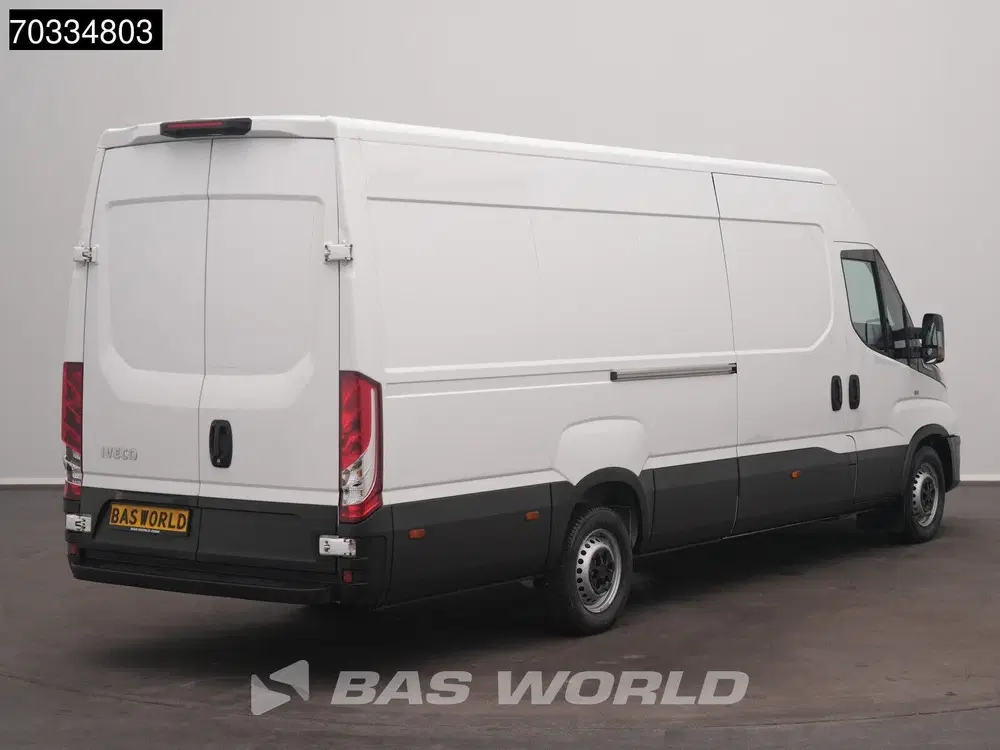 Iveco Daily Automaat L3H2 160PK Airco Camera Parkeerse uit 2024, foto 2