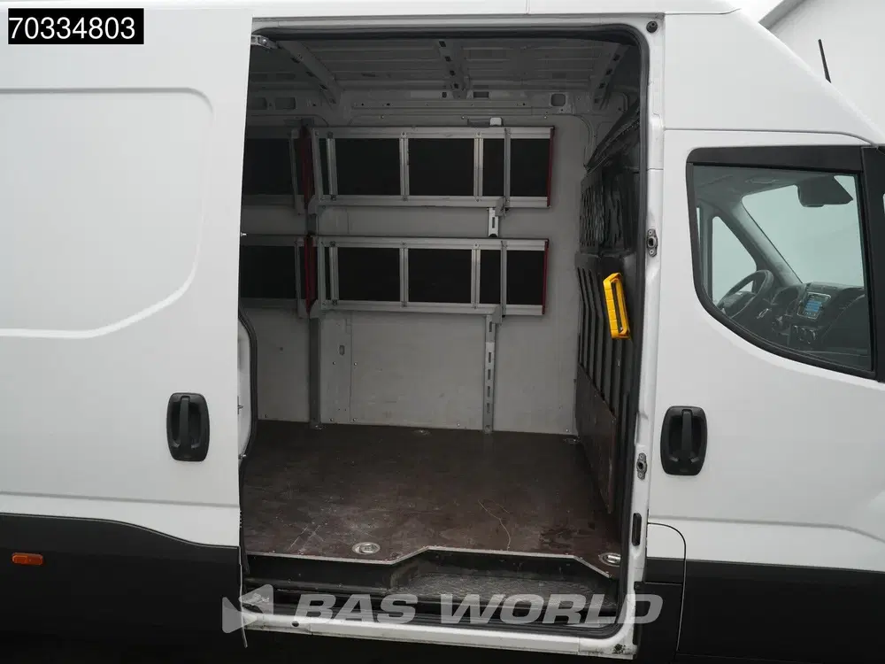 Iveco Daily Automaat L3H2 160PK Airco Camera Parkeerse uit 2024, foto 8