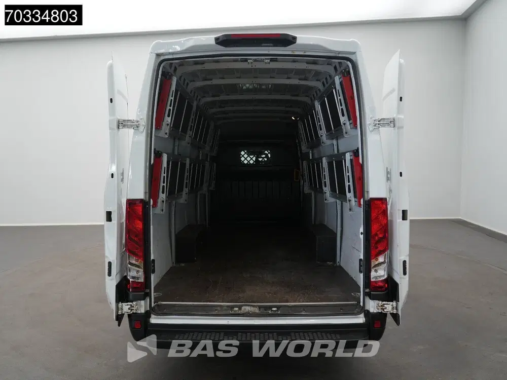 Iveco Daily Automaat L3H2 160PK Airco Camera Parkeerse uit 2024, foto 9