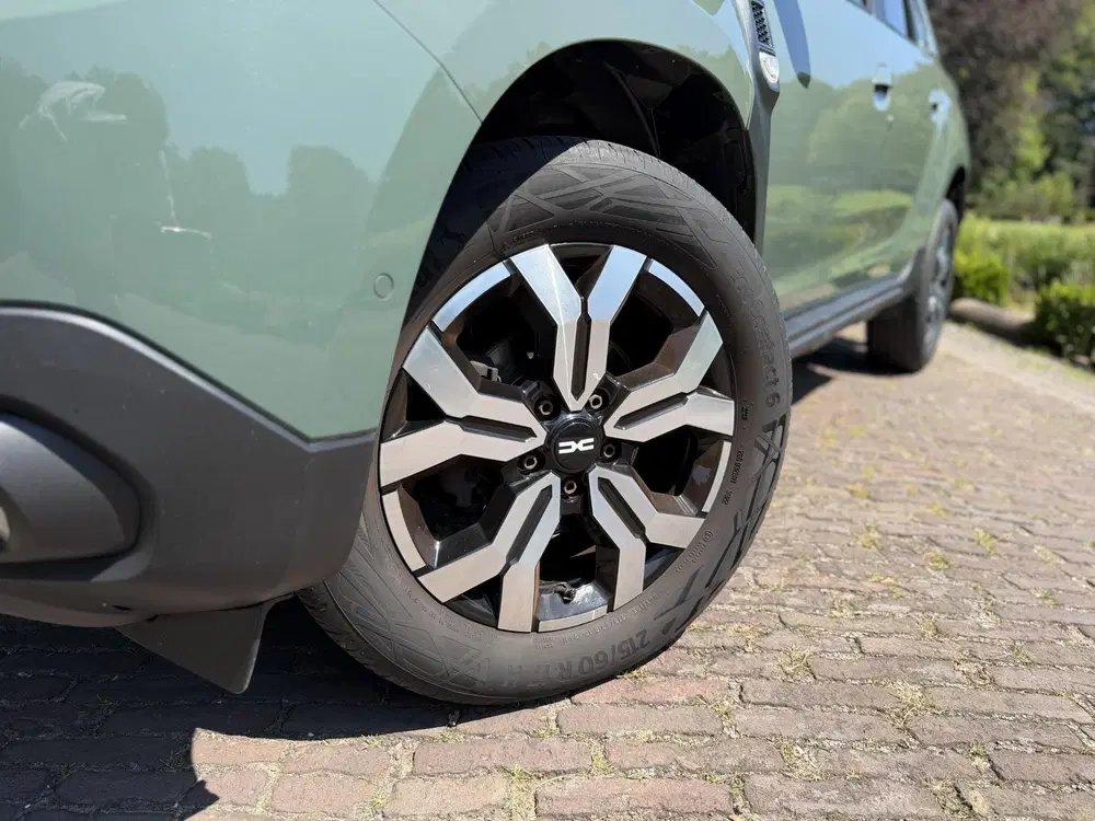 Dacia Duster 1.3 TCe 150 Extreme uit 2023, foto 2