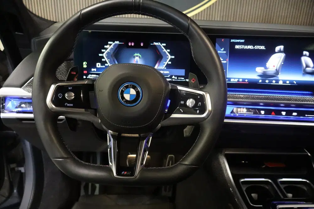 BMW 7-serie M760e xDrive uit 2023, foto 11