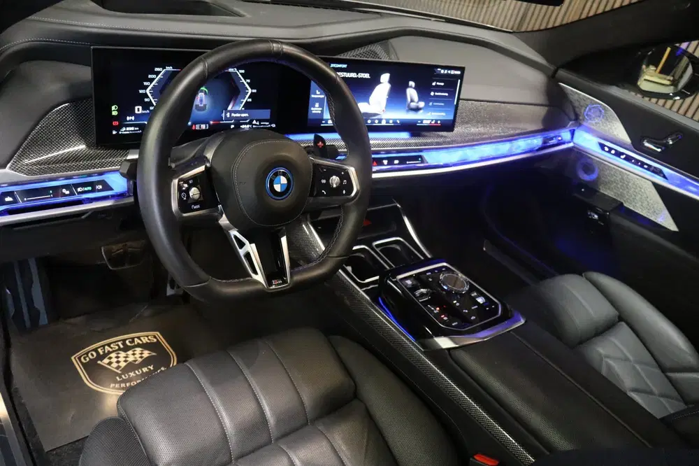 BMW 7-serie M760e xDrive uit 2023, foto 9