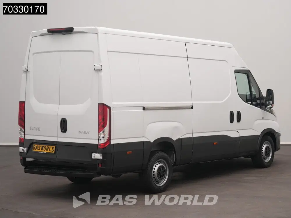 Iveco Daily Automaat L2H2 Airco Cruise Camera 3 uit 2023, foto 2