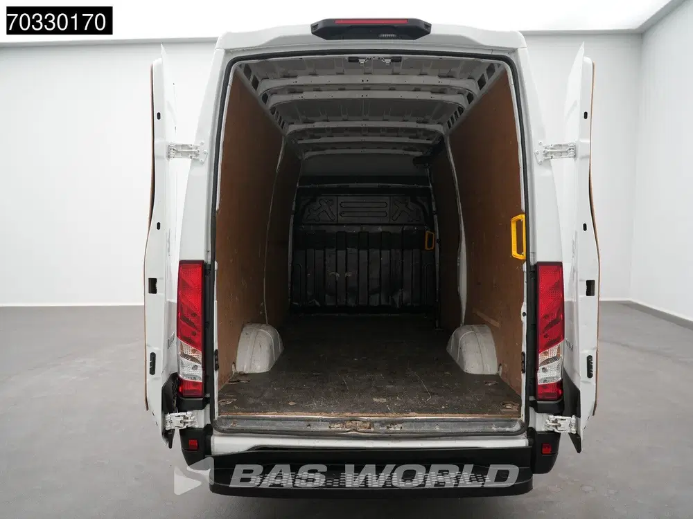 Iveco Daily Automaat L2H2 Airco Cruise Camera 3 uit 2023, foto 8