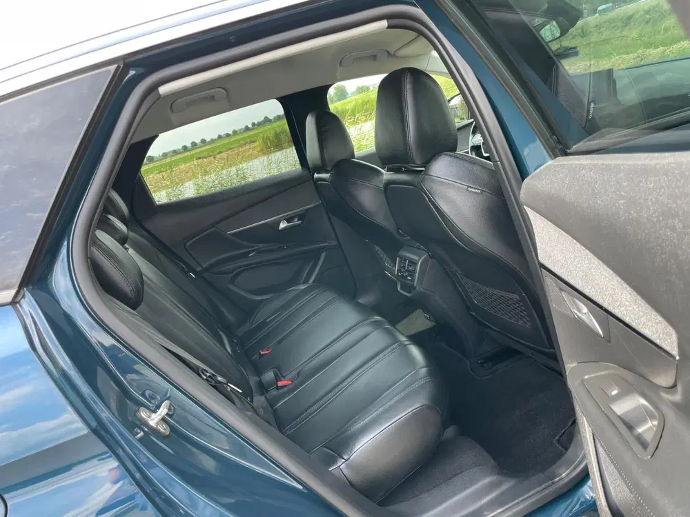 Peugeot 3008 1.2 PureTech Blue Lease Allure uit 2021, foto 14