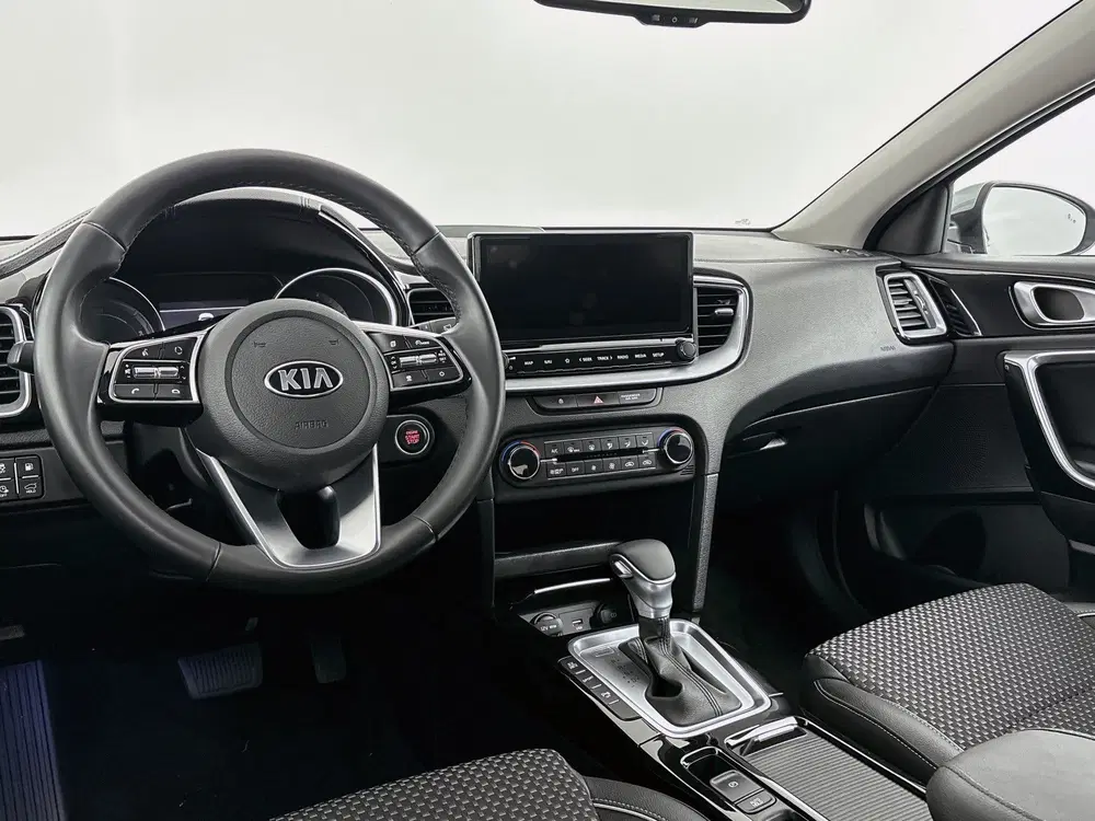 Kia XCeed 1.6 GDi PHEV DynamicLine uit 2021, foto 3