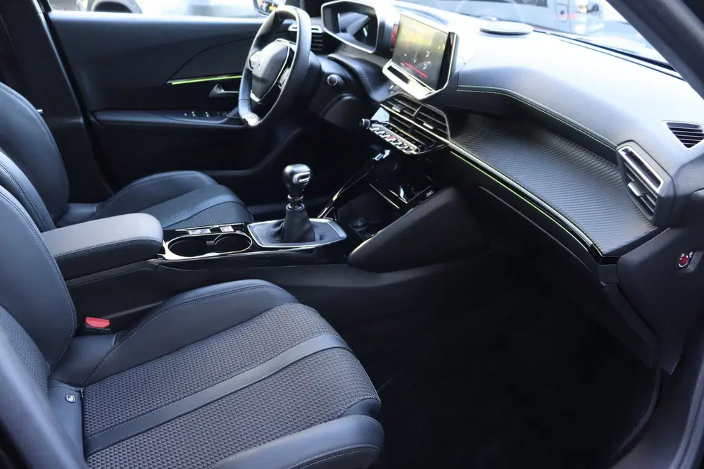Peugeot 2008 1.2 PT 96kw GT orgNL 3D-dashboard Focal ca uit 2021, foto 10