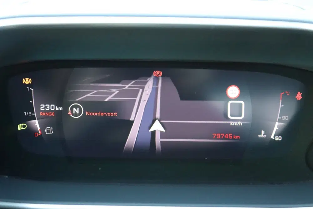 Peugeot 2008 1.2 PT 96kw GT orgNL 3D-dashboard Focal ca uit 2021, foto 12
