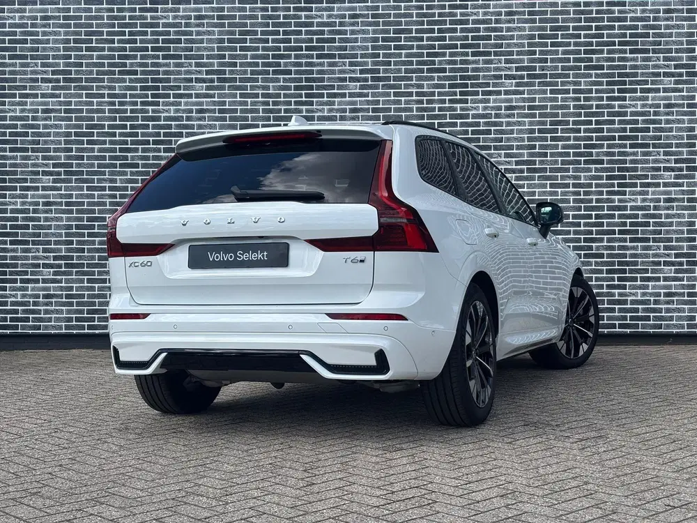 Volvo XC60 2.0 T6 Plug-in Hybrid AWD Ultra Dark uit 2026, foto 6