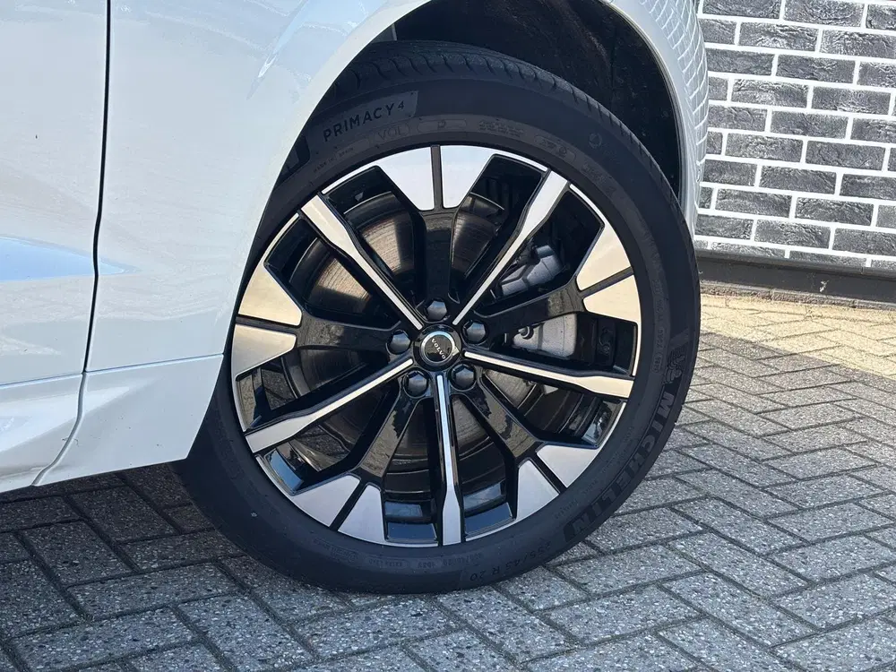 Volvo XC60 2.0 T6 Plug-in Hybrid AWD Ultra Dark uit 2026, foto 7