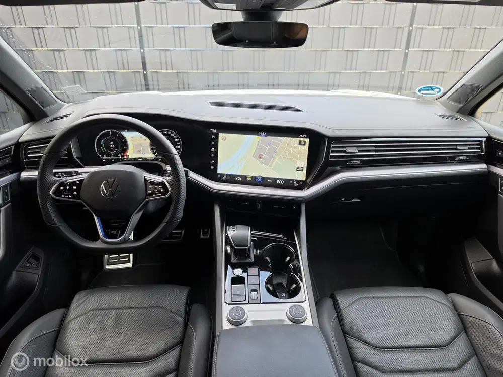 Volkswagen Touareg 3.0 TSI R-LINE 462PK PANO HUD LUCHT TREKH uit 2023, foto 15