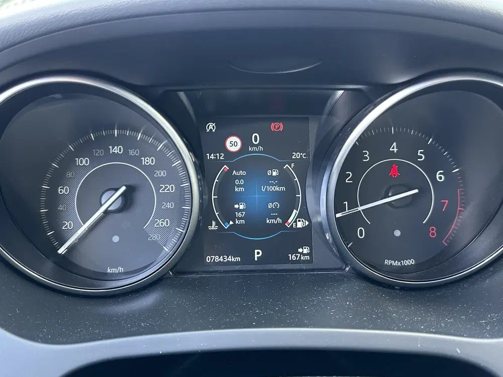 Jaguar E-Pace 2.0 P200 AWD R-Dynamic S CLIMA uit 2019, foto 5