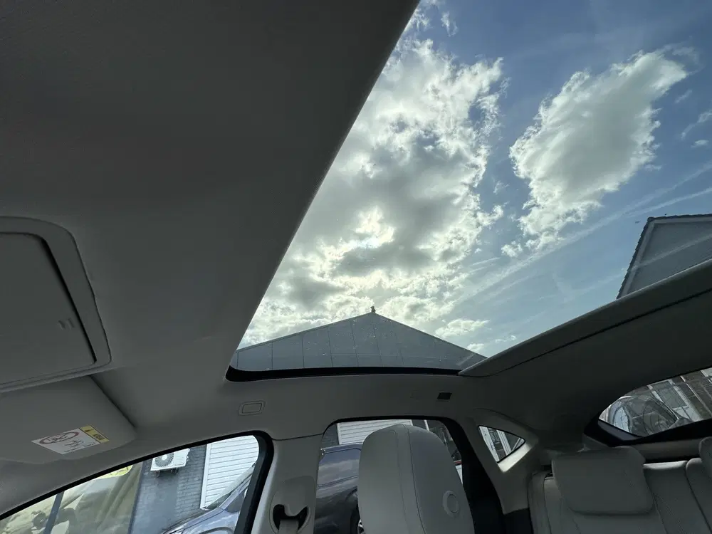 Jaguar E-Pace 2.0 P200 AWD R-Dynamic S CLIMA uit 2019, foto 8