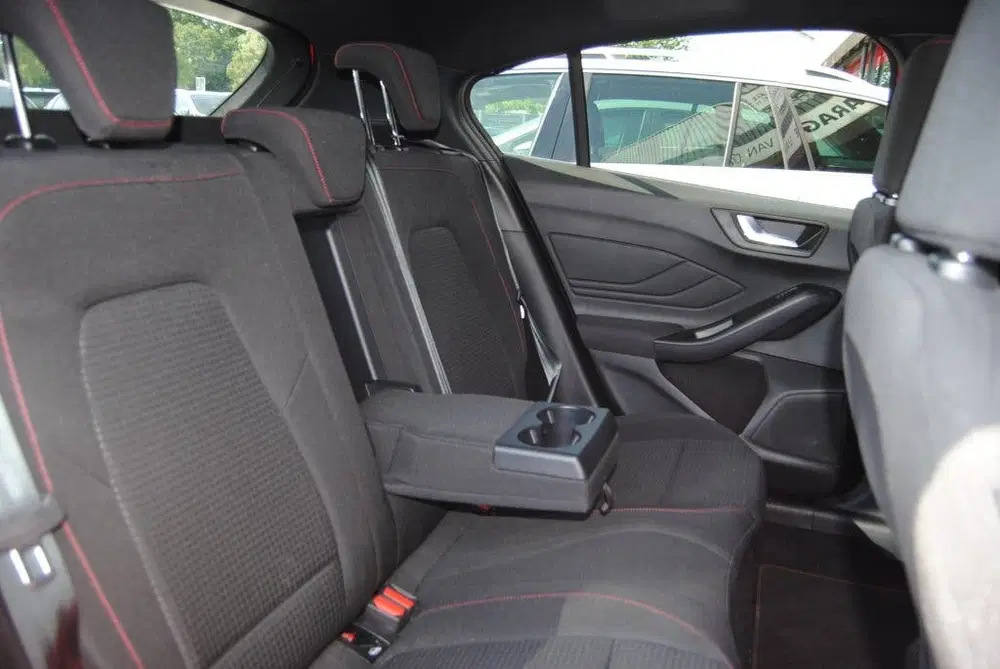 Ford Focus 1.0 EBH ST Line X uit 2022, foto 9