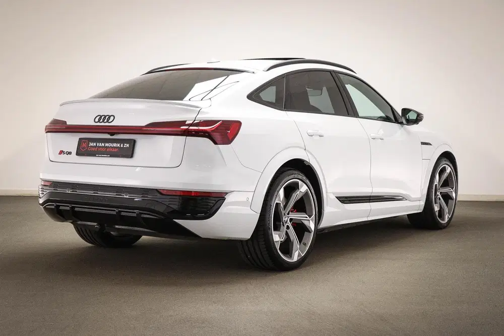 Audi Q8 SQ8 Sportback e-tron S quattro SQ8 115 kWh uit 2024, foto 2