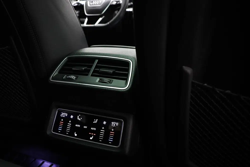 Audi Q8 SQ8 Sportback e-tron S quattro SQ8 115 kWh uit 2024, foto 8