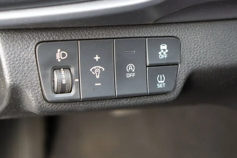 Kia Stonic 1.0 T-GDi MHEV DynamicLine CARPLAY uit 2021, foto 12