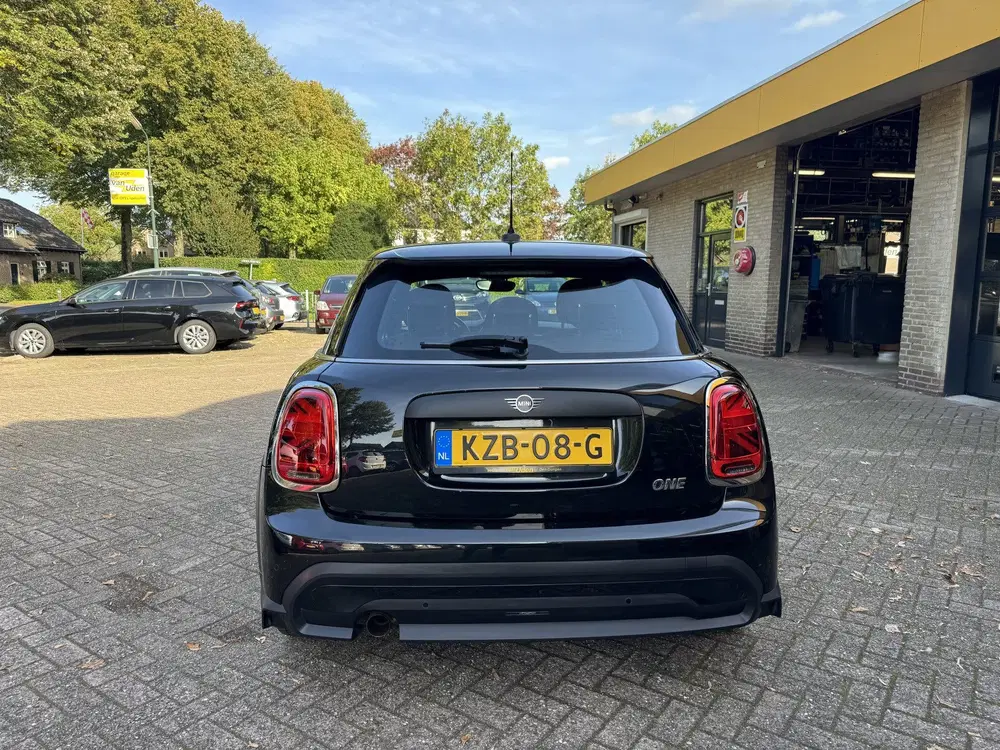 Mini One 1.5 One Climate Control Led Navi Carplay uit 2022, foto 13