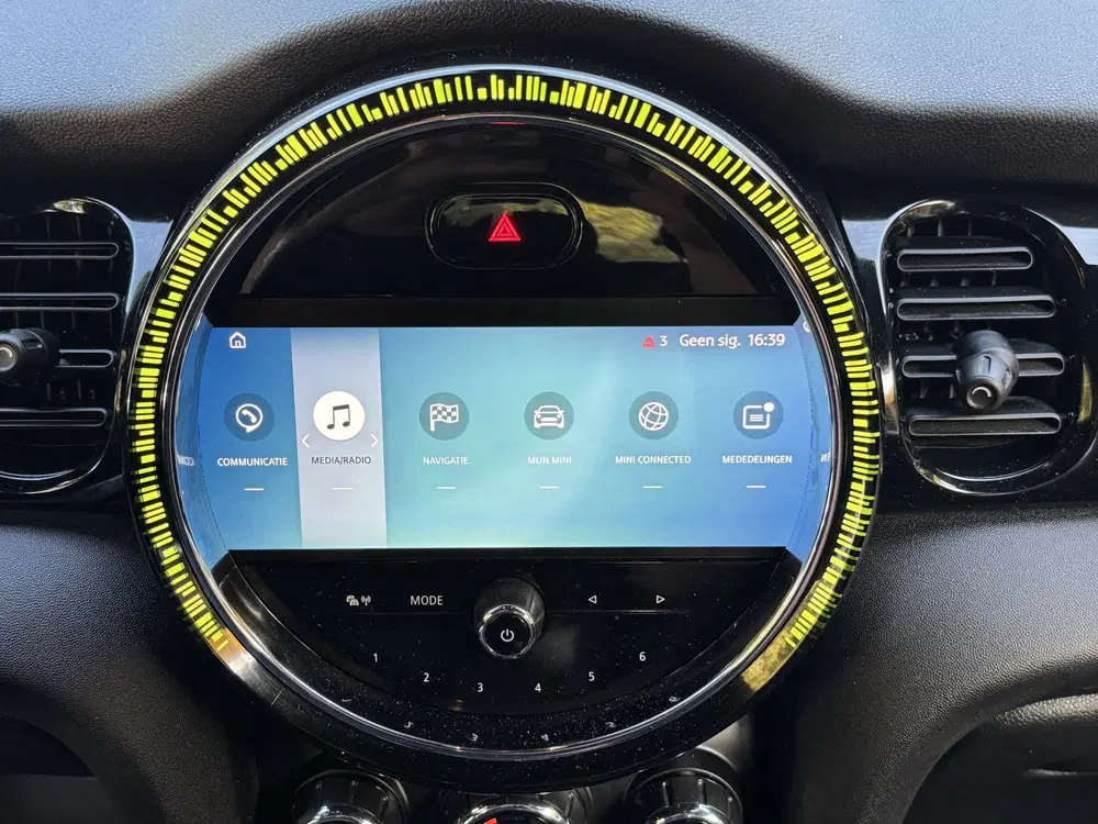Mini One 1.5 One Climate Control Led Navi Carplay uit 2022, foto 8