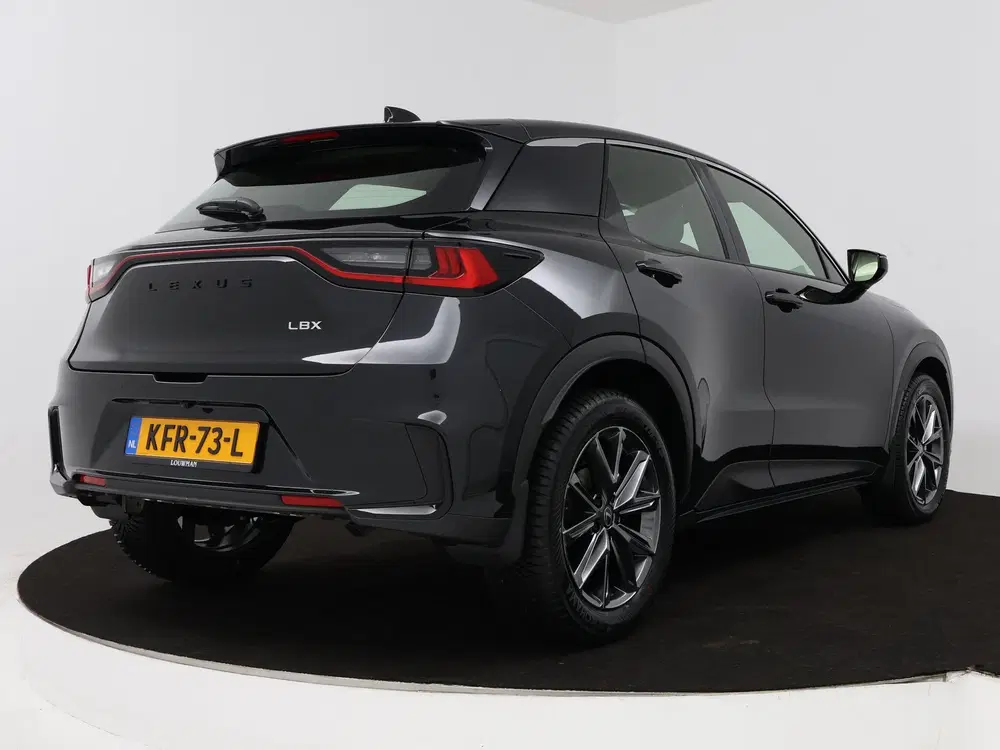 Lexus LBX Elegant 2WD uit 2026, foto 2