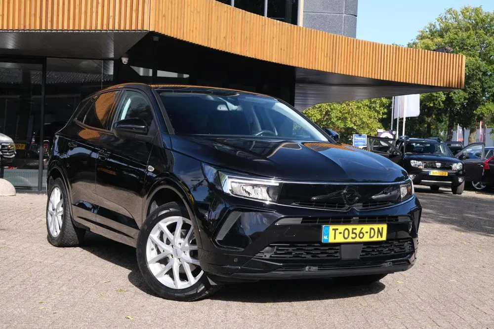 Opel Grandland 1.2 Turbo Level 4 uit 2023, foto 2