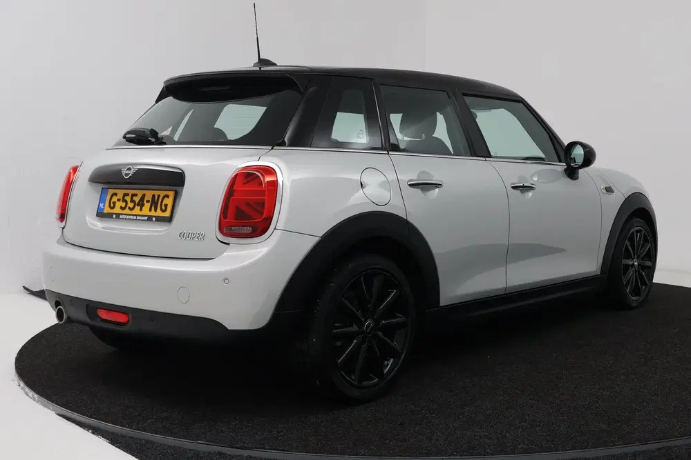 Mini Cooper 1.5 Cooper Chili (NAVIGATIE uit 2019, foto 10