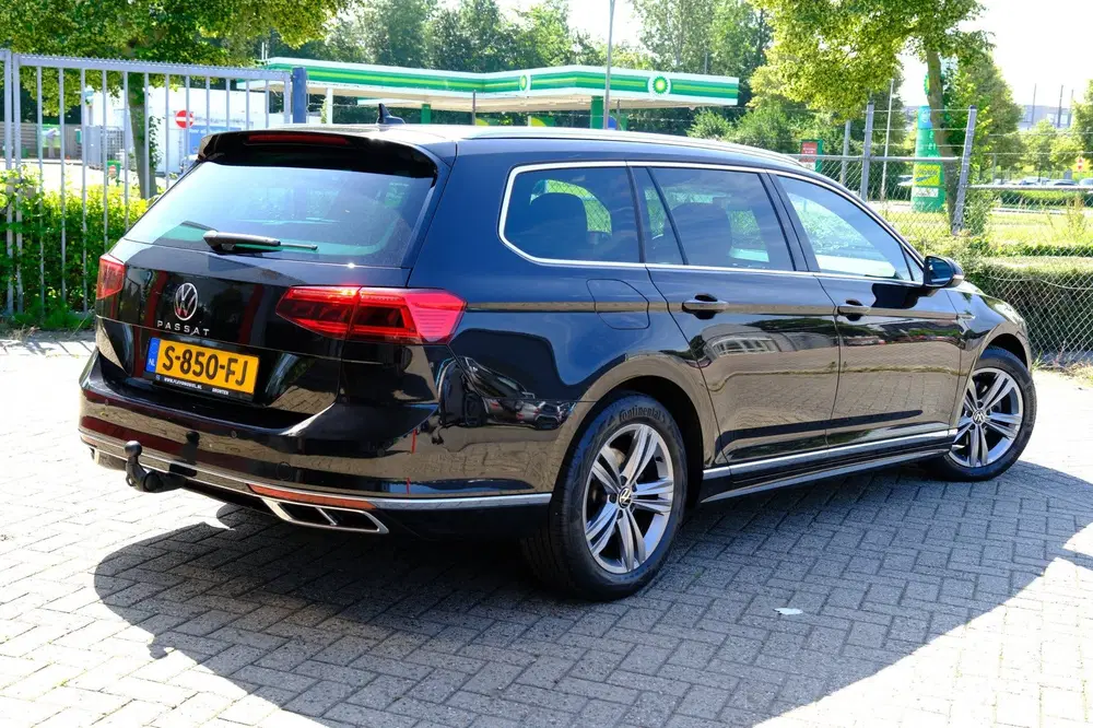 Volkswagen Passat Variant 1.5 150pk TSI R-Line Business + Au uit 2023, foto 3
