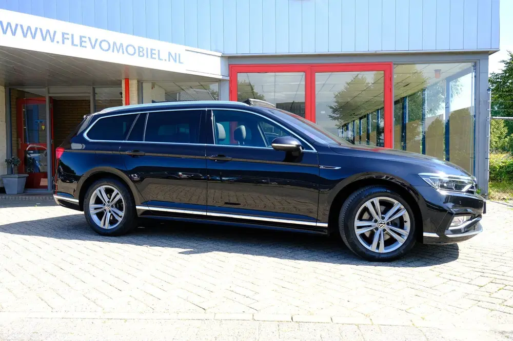 Volkswagen Passat Variant 1.5 150pk TSI R-Line Business + Au uit 2023, foto 4