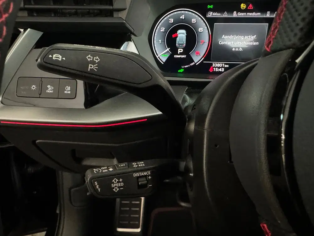 Audi A3 45 TFSI e S Line Competition Pano uit 2022, foto 12