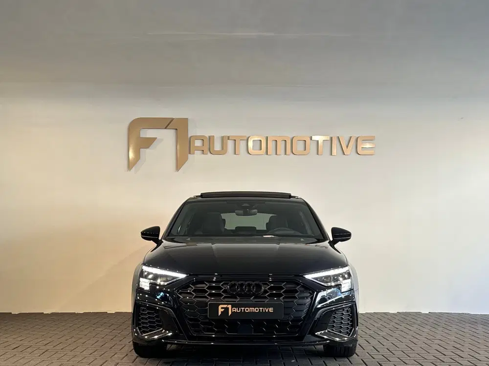 Audi A3 45 TFSI e S Line Competition Pano uit 2022, foto 2