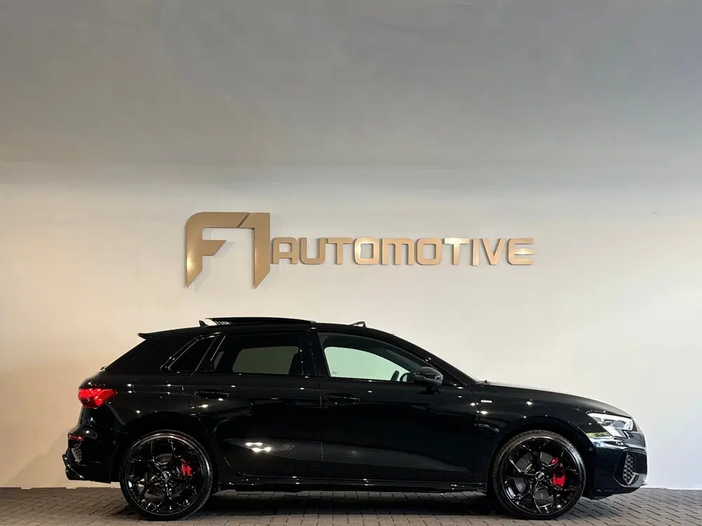 Audi A3 45 TFSI e S Line Competition Pano uit 2022, foto 8