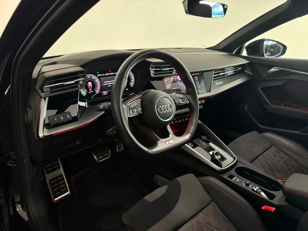 Audi A3 45 TFSI e S Line Competition Pano uit 2022, foto 9