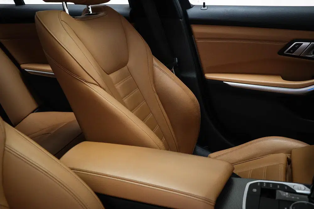 BMW 3-serie 330e xDrive eDrive M-Sport Edition uit 2020, foto 14