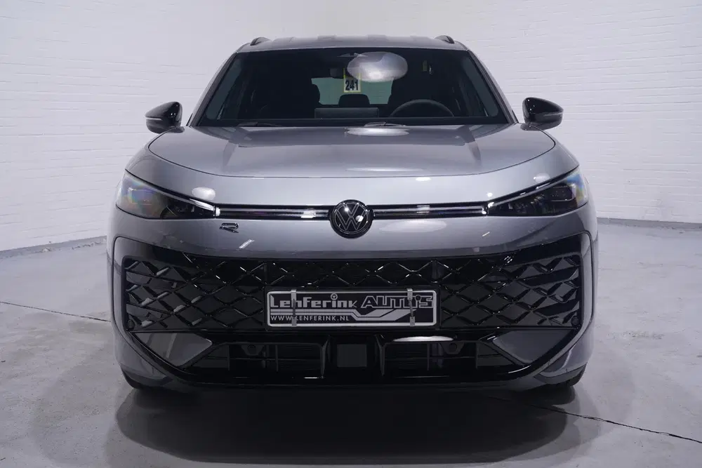 Volkswagen T-Roc 1.5 eTsi R-Line First Edition IQ.light App uit 2026, foto 2