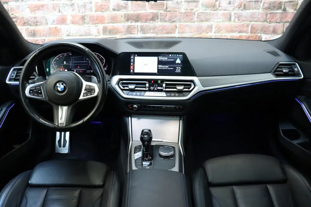 BMW 3-serie 330i Executive M Sport Pakket Automaat uit 2020, foto 14
