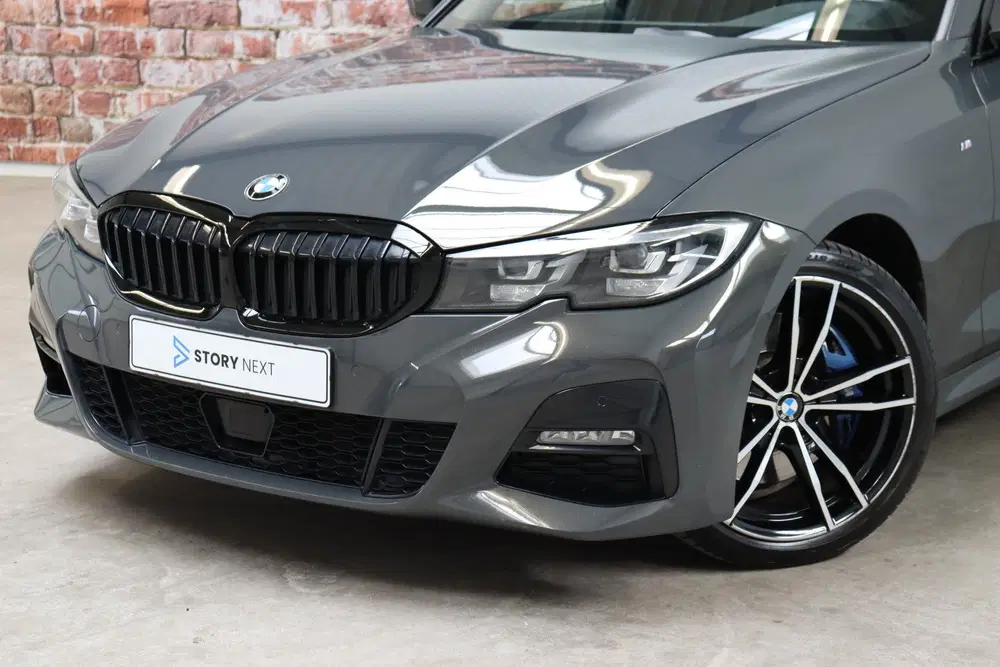 BMW 3-serie 330i Executive M Sport Pakket Automaat uit 2020, foto 2
