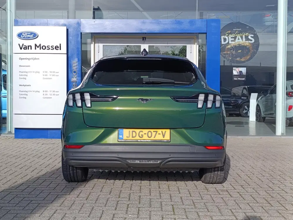 Ford Mustang Mach-E Extended Premium RWD 88 kWh uit 2025, foto 2