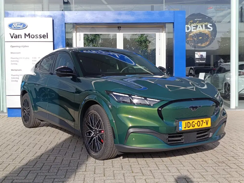 Ford Mustang Mach-E Extended Premium RWD 88 kWh uit 2025, foto 4